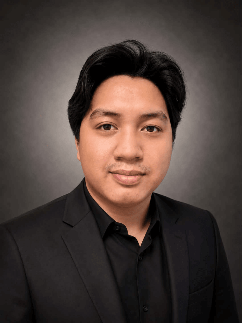 Portrait of Kenneth Sangalang